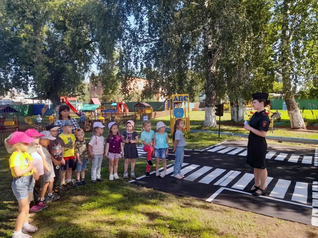 Госавтоинспекция Болотнинского района провела профилактическое мероприятие для воспитанников детских садов Госавтоинспекция Болотнинского района провела профилактическое мероприятие для воспитанников детских садов