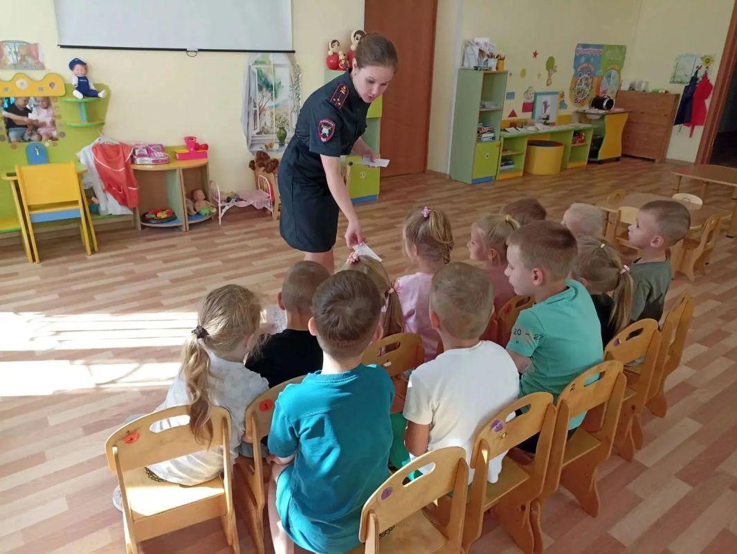Госавтоинспекция Болотнинского района провела профилактическое мероприятие для воспитанников детских садов Госавтоинспекция Болотнинского района провела профилактическое мероприятие для воспитанников детских садов