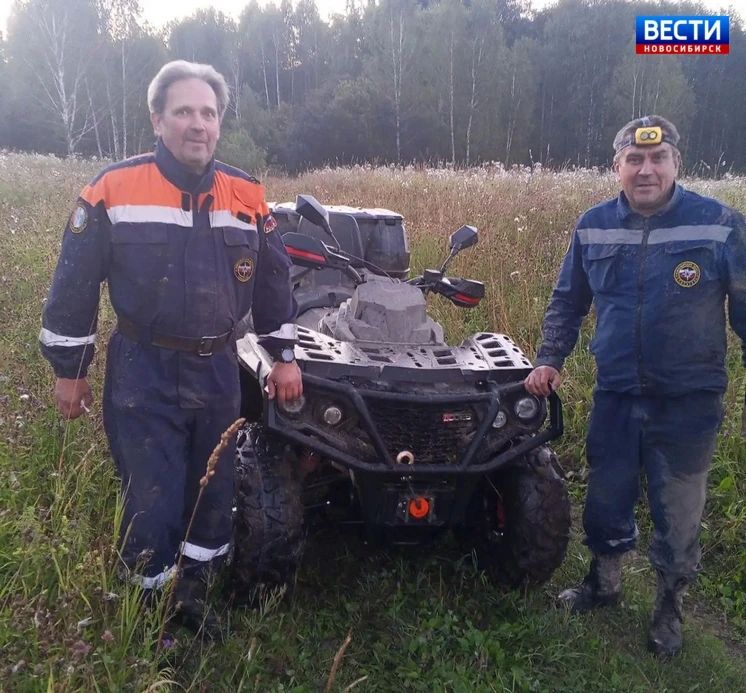 В Маслянинском районе Новосибирской области в районе населённого пункта Верх-Ики случилось приключение не по плану: мужчина на квадроцикле застрял в грязи на Пихтовом гребне