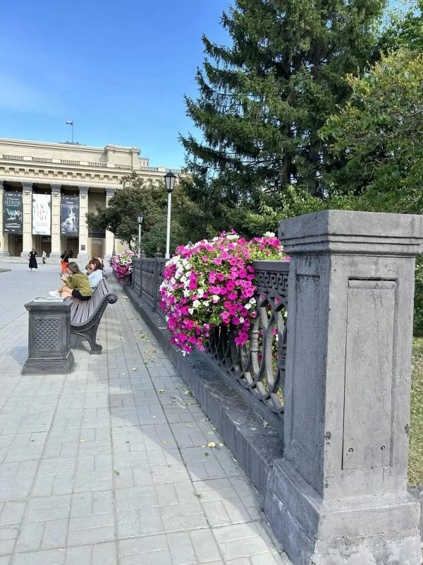 В сквере «Театральный» начинается комплексный ремонт ограждения: его демонтируют и восстановят, сохраняя исторический облик В сквере «Театральный» начинается комплексный ремонт ограждения: его демонтируют и восстановят, сохраняя исторический облик