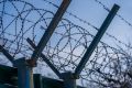 Новосибирец отправился в колонию за брошенную в полицейского бутылку