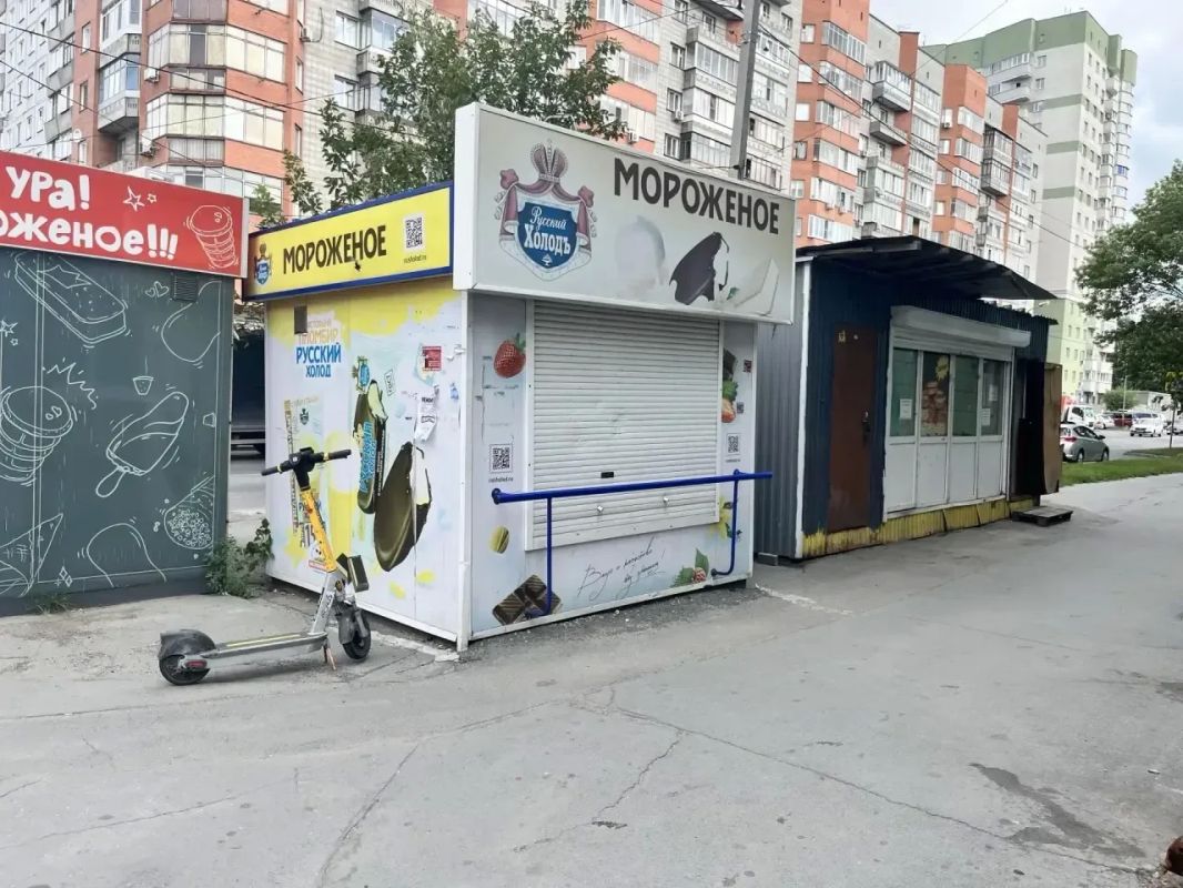 Самовольные киоски демонтировали сотрудники ГЦНР Самовольные киоски демонтировали сотрудники ГЦНР