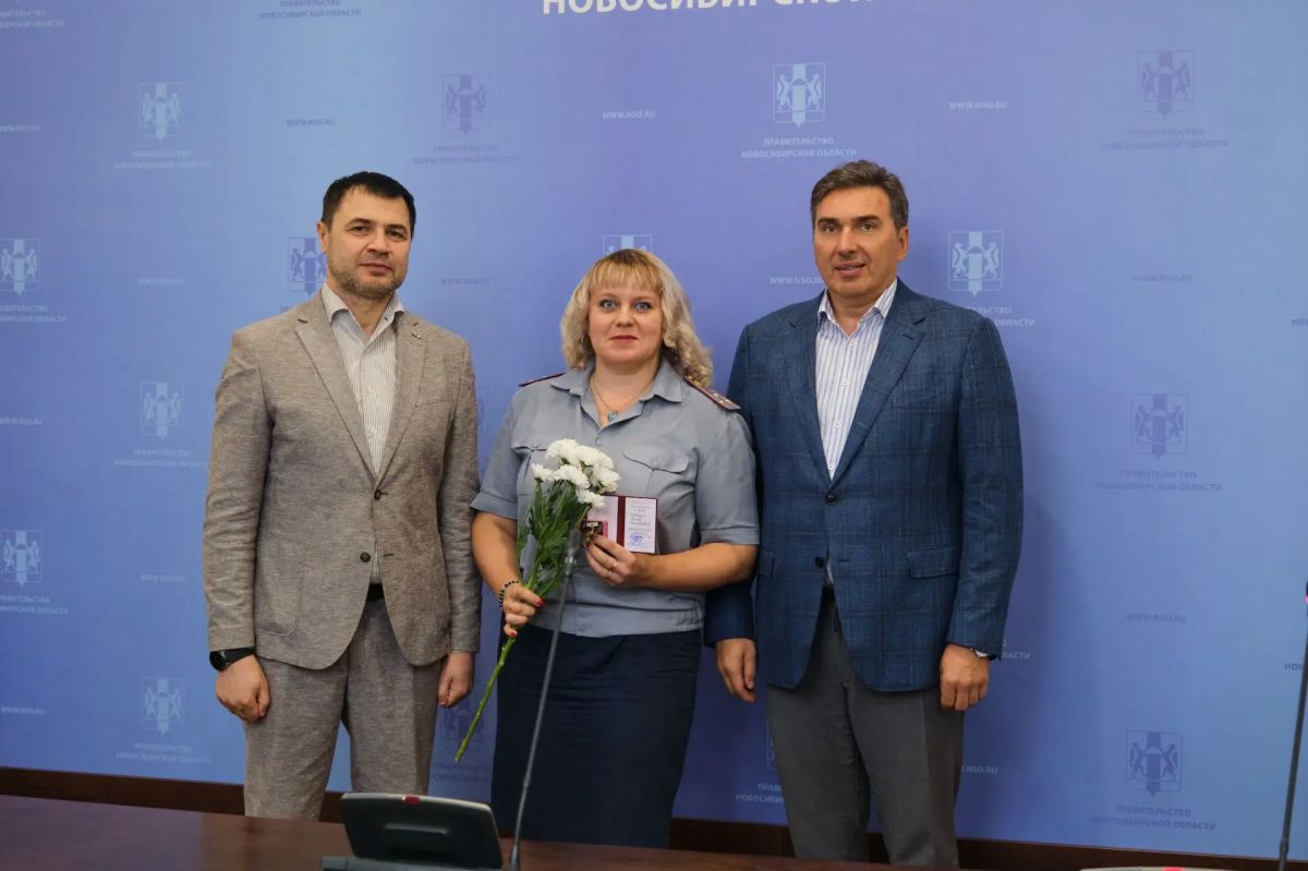 20 жителей Новосибирской области получили нагрудные знаки «Почетный донор России» 20 жителей Новосибирской области получили нагрудные знаки «Почетный донор России»