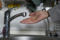 В Новосибирске два дома уже полвека сидят без горячей воды по ночам