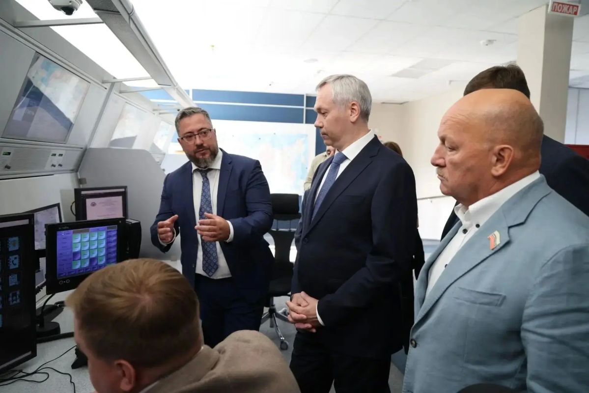 Пресс-релиз «Управление воздушным движением требует высокого профессионализма и ответственности», – Губернатор отметил значимость работы сотрудников филиала «Аэронавигация Западной Сибири»