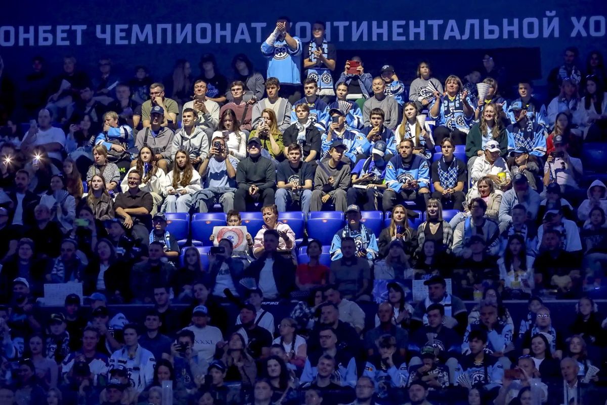 Максим Кудрявцев: Сегодня вместе с новосибирцами отмечаем традиционный День болельщика хоккейного клуба «Сибирь» Максим Кудрявцев: Сегодня вместе с новосибирцами отмечаем традиционный День болельщика хоккейного клуба «Сибирь»
