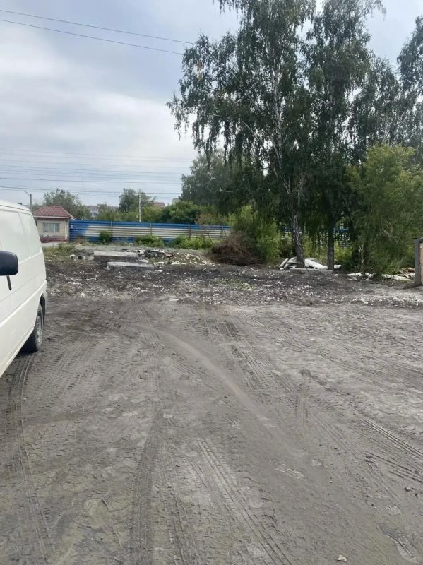 Незаконные киоск и павильон убрали сотрудники ГЦНР Незаконные киоск и павильон убрали сотрудники ГЦНР