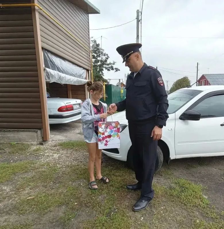 В Ордынском районе сотрудники полиции приняли участие во Всероссийской акции «Помоги пойти учиться» В Ордынском районе сотрудники полиции приняли участие во Всероссийской акции «Помоги пойти учиться»