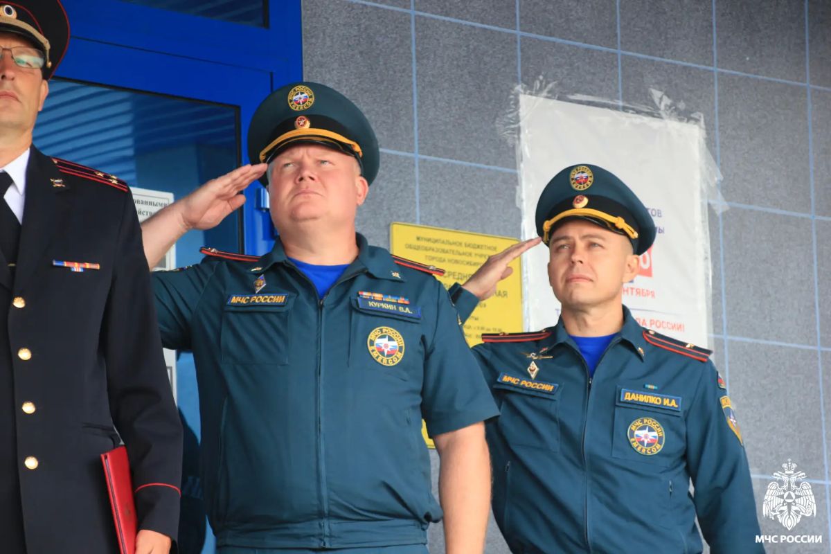 Новые классы юных спасателей открылись в этом учебном году в Новосибирской области Новые классы юных спасателей открылись в этом учебном году в Новосибирской области
