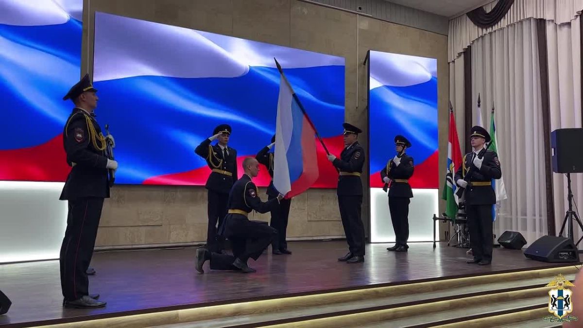 Начальник ГУ МВД России по Новосибирской области принял участие в торжественных мероприятиях, посвященных Дню знаний