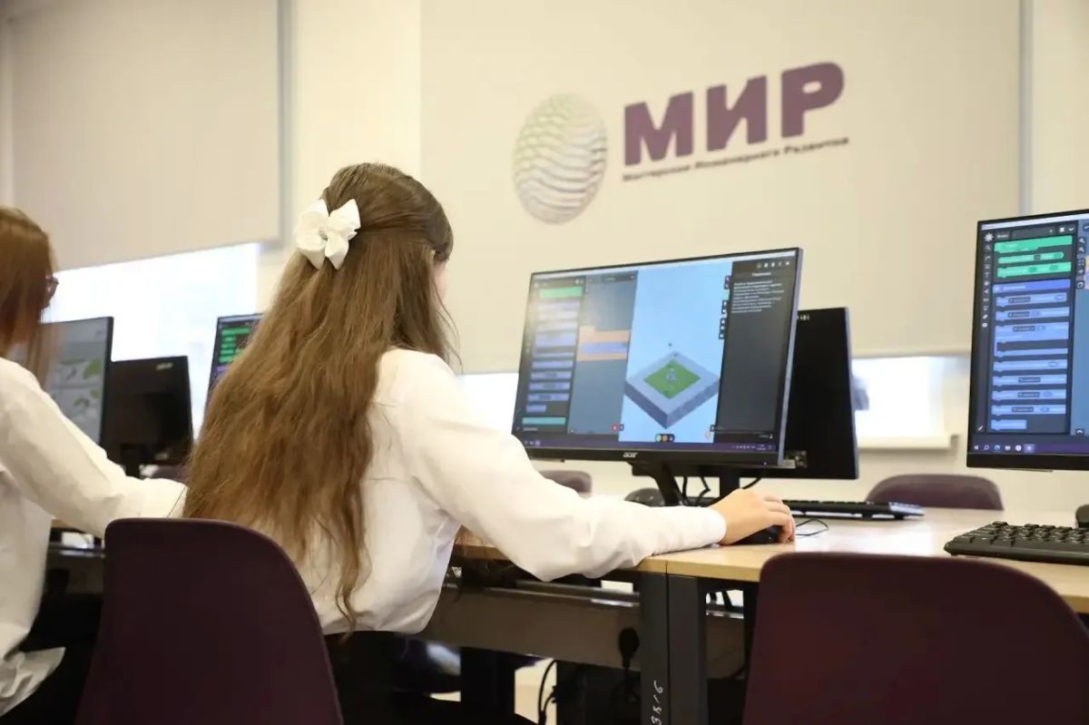 Максим Кудрявцев: Сегодня особенный день для 19 тысяч первоклассников — они впервые переступили пороги школ Новосибирска, в том числе ученики Центра образования № 82 «Развитие» Максим Кудрявцев: Сегодня особенный день для 19 тысяч первоклассников — они впервые переступили пороги школ Новосибирска, в том числе ученики Центра образования № 82 «Развитие»