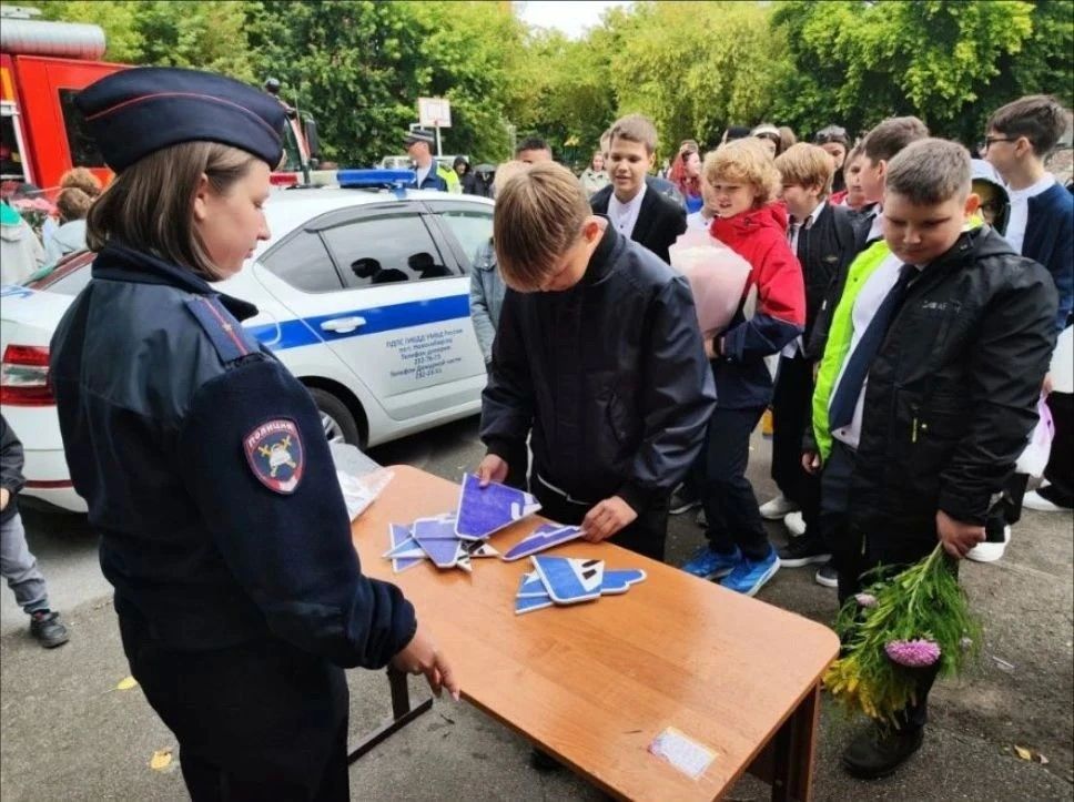 В 84-Й НОВОСИБИРСКОЙ ШКОЛЕ ЛИНЕЙКА, ПОСВЯЩЁННАЯ ДНЮ ЗНАНИЙ, ПРОШЛА В РАСШИРЕННОМ ФОРМАТЕ В 84-Й НОВОСИБИРСКОЙ ШКОЛЕ ЛИНЕЙКА, ПОСВЯЩЁННАЯ ДНЮ ЗНАНИЙ, ПРОШЛА В РАСШИРЕННОМ ФОРМАТЕ