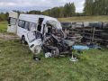 Водитель грузовика, врезавшегося в микроавтобус с десятью детьми в Новосибирской области, задержан