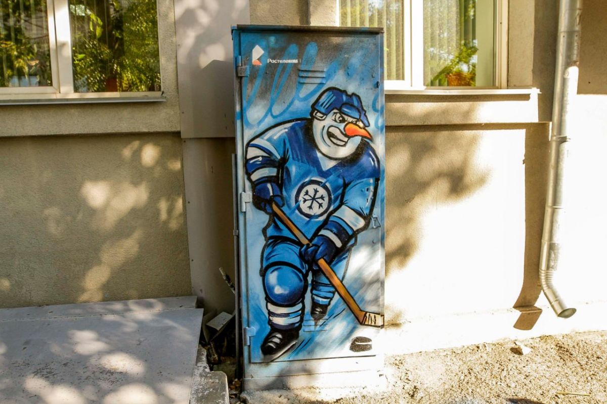 Маскотами новосибирских команд украсили технические шкафы в центре Маскотами новосибирских команд украсили технические шкафы в центре