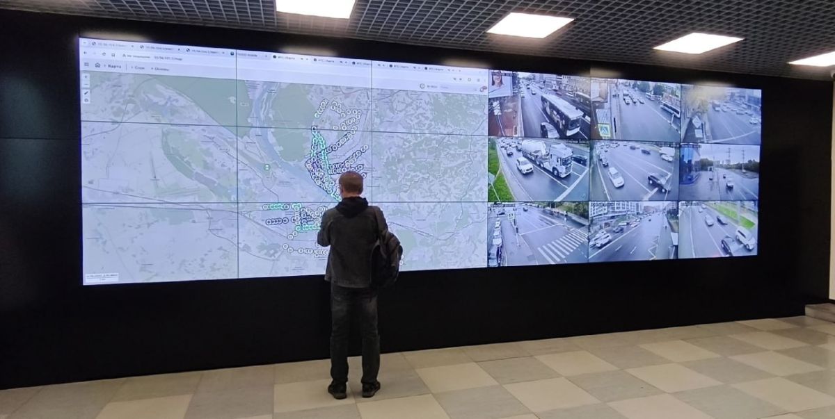 «Зелёная волна» ускорила поток на Красном проспекте «Зелёная волна» ускорила поток на Красном проспекте