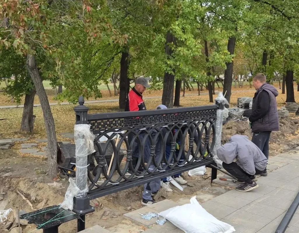 Сотрудники МАУ «Горзеленхоз» завершили благоустройство участка улицы Потанинской Сотрудники МАУ «Горзеленхоз» завершили благоустройство участка улицы Потанинской