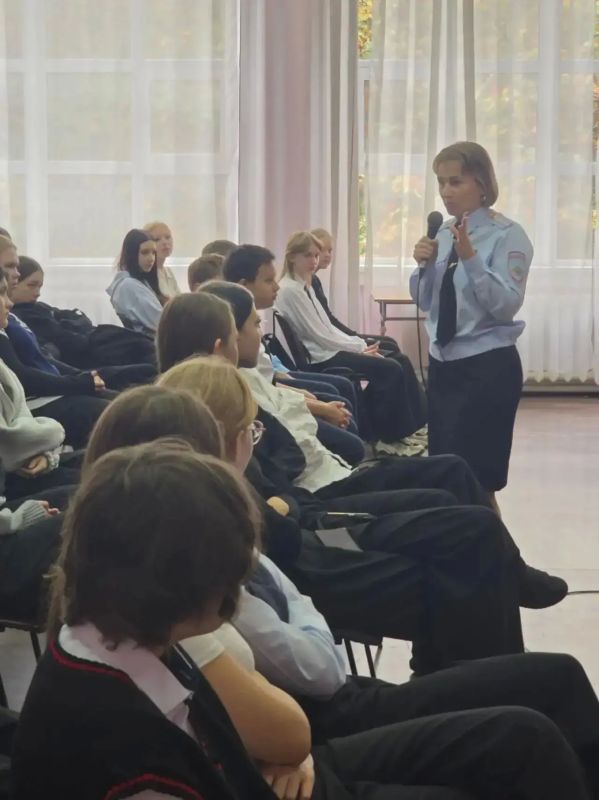 В Новосибирске продолжается реализация полицейскими проекта по гражданско-патриотическому и духовно-нравственному воспитанию детей и подростков В Новосибирске продолжается реализация полицейскими проекта по гражданско-патриотическому и духовно-нравственному воспитанию детей и подростков