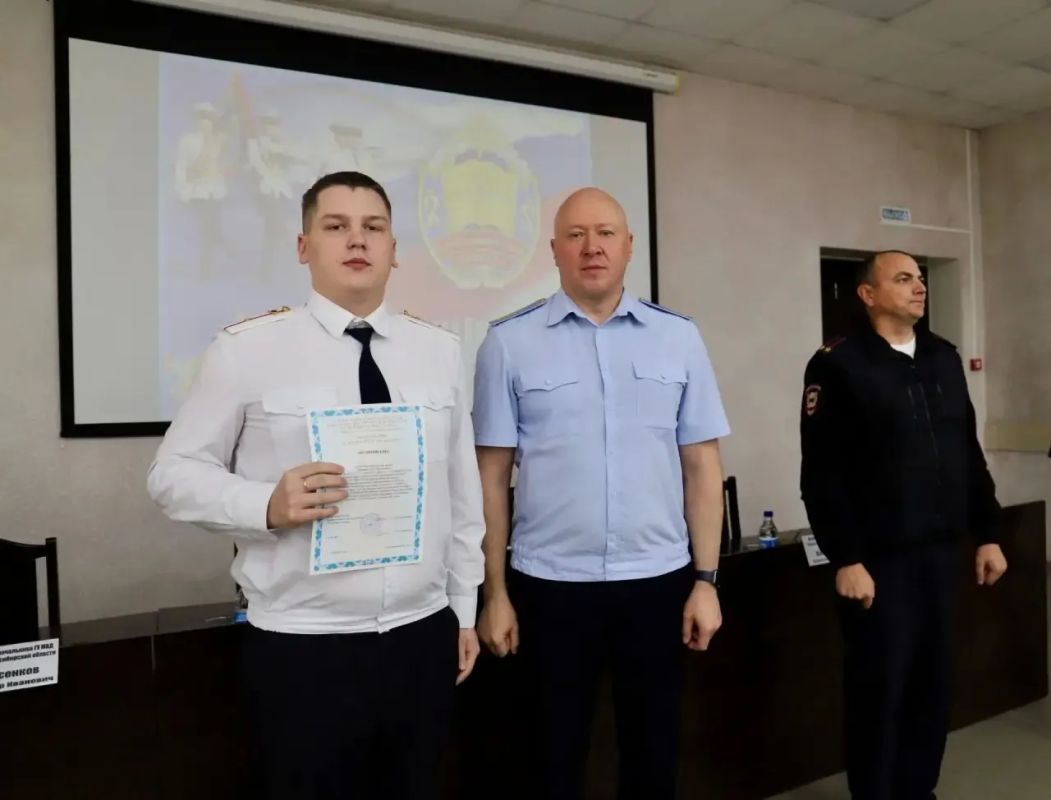 В Новосибирске состоялась торжественная церемония присвоения первых офицерских званий В Новосибирске состоялась торжественная церемония присвоения первых офицерских званий