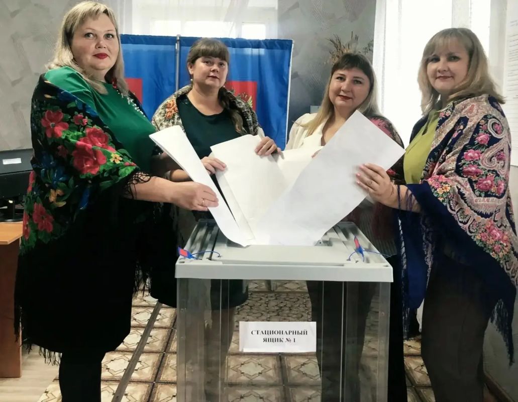 По состоянию на 15:00 часов 18 сентября явка на выборах депутатов Государственной Думы Федерального Собрания Российской Федерации в Новосибирской области составила 6,38% По состоянию на 15:00 часов 18 сентября явка на выборах депутатов Государственной Думы Федерального Собрания Российской Федерации в Новосибирской области составила 6,38%