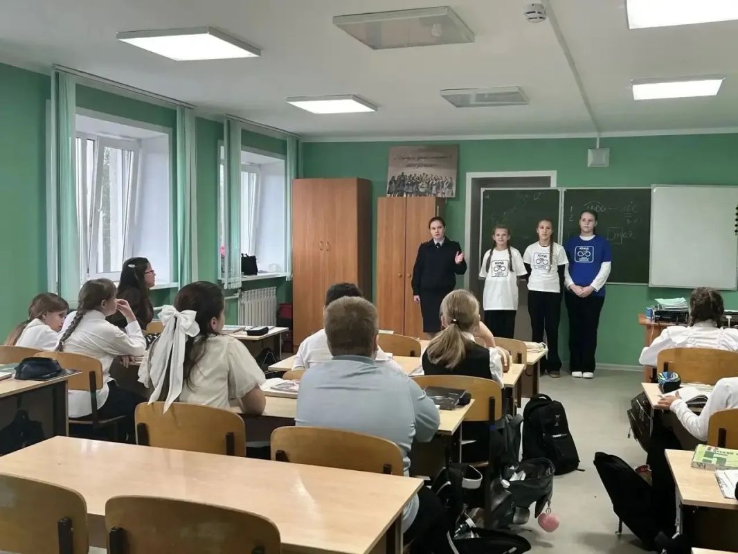 В Новосибирской области полицейские провели для школьников профилактические мероприятия В Новосибирской области полицейские провели для школьников профилактические мероприятия
