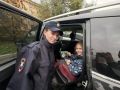 Сотрудники Госавтоинспекции города Новосибирска УМВД России по городу Новосибирску совместно с инспекторами подразделения по делам несовершеннолетних отдела полиции 9 "Первомайский" с воспитанниками и законными...