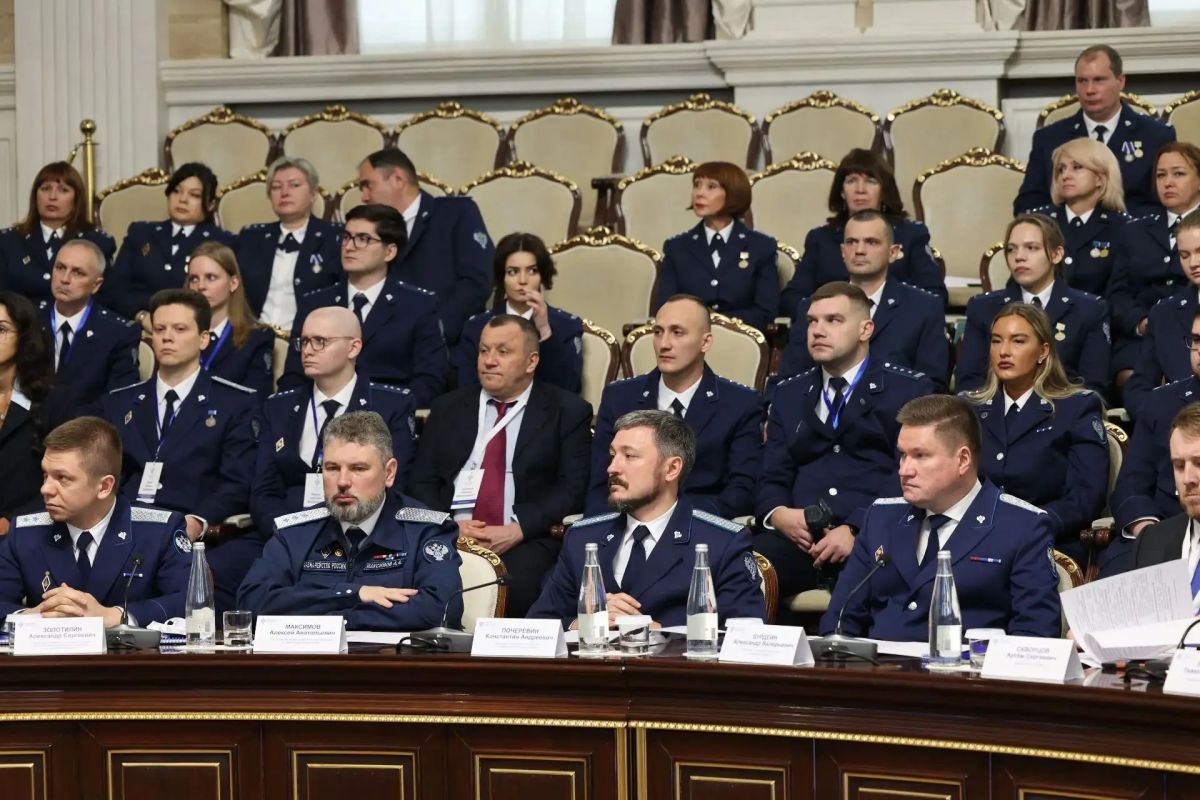 В рамках рабочей поездки в Новосибирск Глава Минстроя России Ирек Файзуллин принял участие в заседании Контрольной комиссии Федерального казначейства В рамках рабочей поездки в Новосибирск Глава Минстроя России Ирек Файзуллин принял участие в заседании Контрольной комиссии Федерального казначейства
