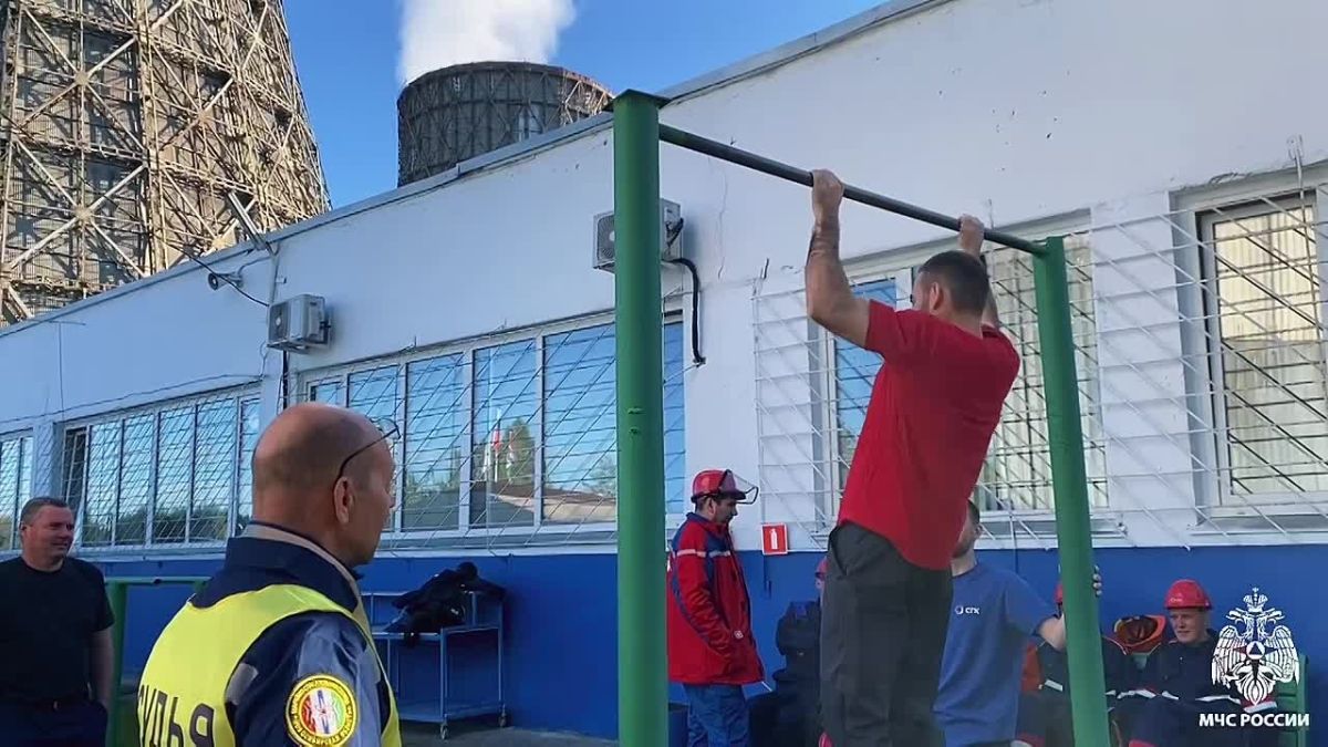 В Новосибирске стартовали соревнования нештатных аварийно-спасательных формирований