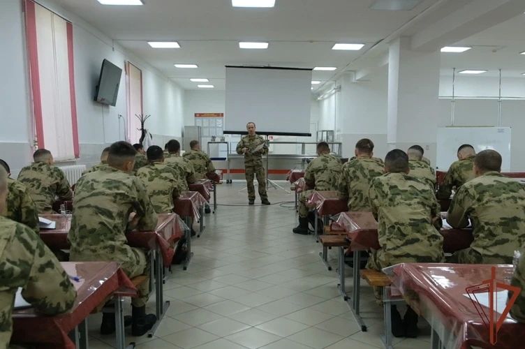 Учебно-методический сбор с офицерами-выпускниками военных вузов завершился в Сибирском округе Росгвардии Учебно-методический сбор с офицерами-выпускниками военных вузов завершился в Сибирском округе Росгвардии