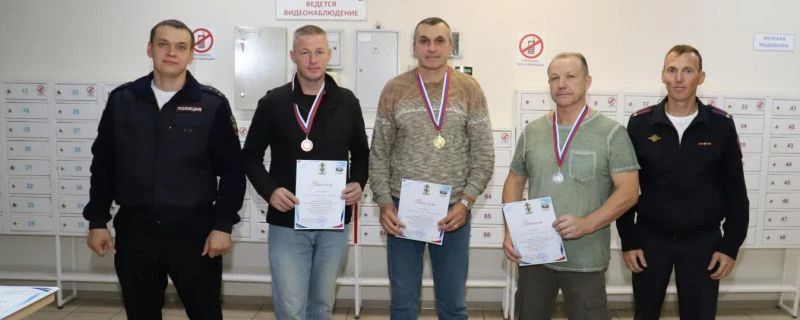 В Новосибирске состоялись соревнования по плаванию среди полицейских В Новосибирске состоялись соревнования по плаванию среди полицейских
