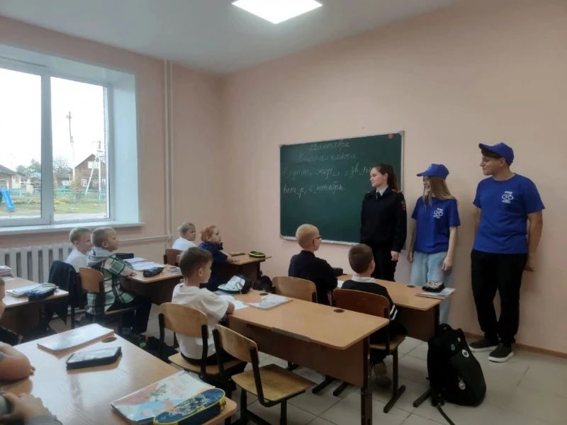 В Новосибирской области сотрудники Госавтоинспекции совместно с отрядом ЮИД провели профилактическую акцию В Новосибирской области сотрудники Госавтоинспекции совместно с отрядом ЮИД провели профилактическую акцию