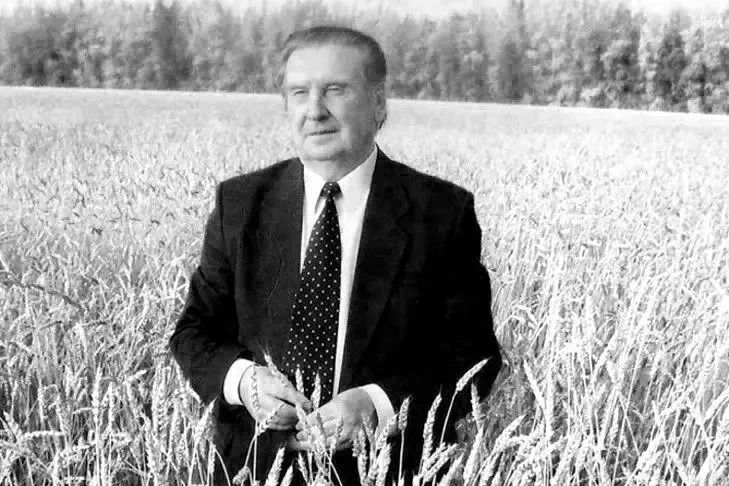 Ушёл из жизни Иван Михайлов — бывший руководитель трёх районов Новосибирской области
