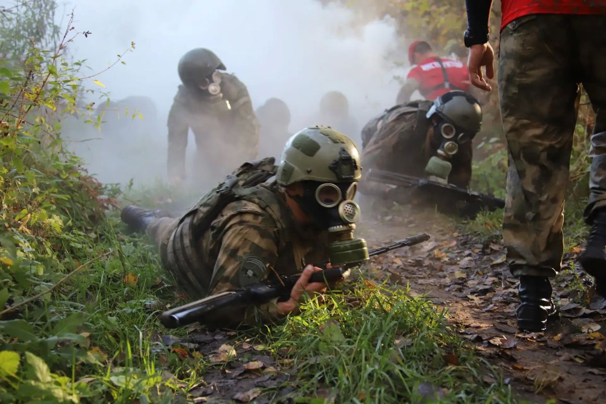 Военнослужащие спецподразделений Сибирского округа Росгвардии прошли испытания на право ношения крапового берета Военнослужащие спецподразделений Сибирского округа Росгвардии прошли испытания на право ношения крапового берета