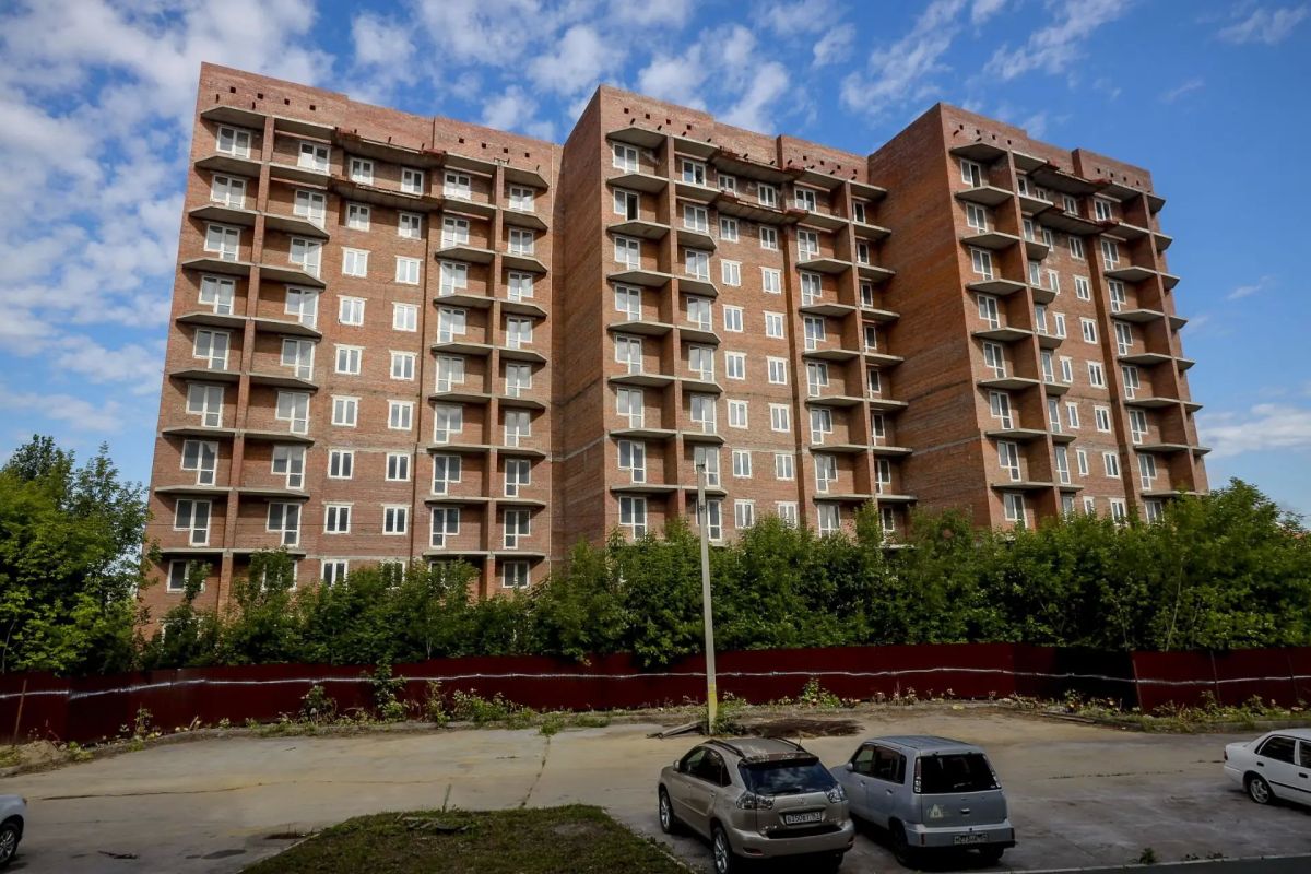 Долгострой «Три тополя» на Связистов выставили на аукцион за 384 млн
