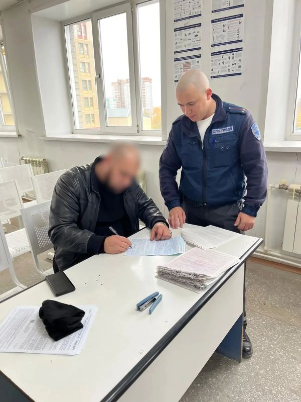 Снова дебитор: Инспекторы отдельного батальона ДПС Госавтоинспекции выявили неплательщика Снова дебитор: Инспекторы отдельного батальона ДПС Госавтоинспекции выявили неплательщика
