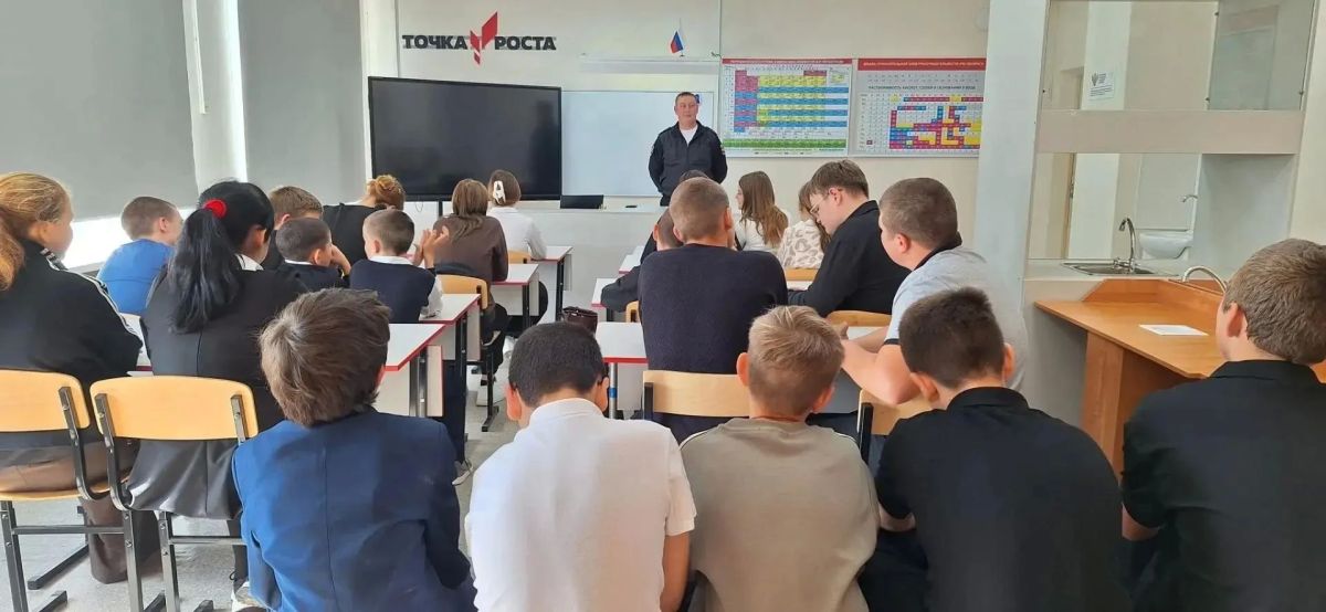 Сотрудники Госавтоинспекции Болотнинского района продолжают проводить профилактическую работу в образовательных организациях Сотрудники Госавтоинспекции Болотнинского района продолжают проводить профилактическую работу в образовательных организациях