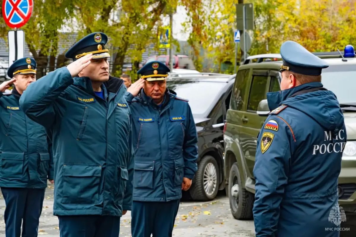 Александр Куренков проинспектировал условия несения службы в подразделениях МЧС России в Новосибирской области Александр Куренков проинспектировал условия несения службы в подразделениях МЧС России в Новосибирской области