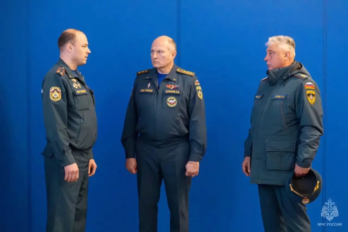 Александр Куренков проинспектировал условия несения службы в подразделениях МЧС России в Новосибирской области Александр Куренков проинспектировал условия несения службы в подразделениях МЧС России в Новосибирской области