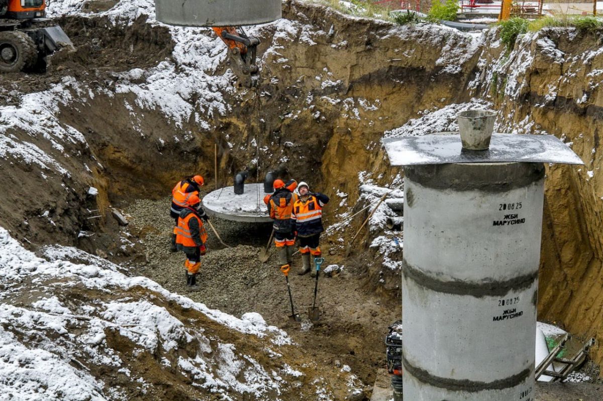 1500 тоннами песка засыпали провал в Горском жилмассиве 1500 тоннами песка засыпали провал в Горском жилмассиве