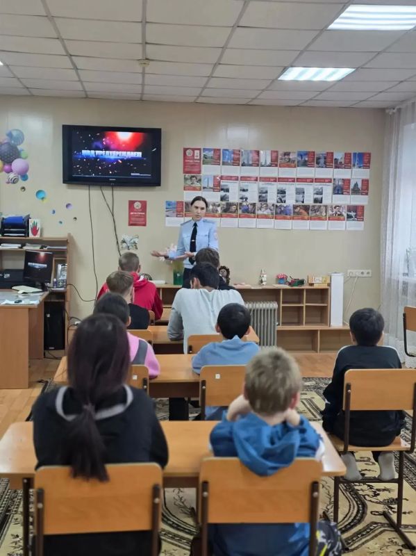 Полицейские провели антинаркотическое профилактическое мероприятие с подростками Полицейские провели антинаркотическое профилактическое мероприятие с подростками