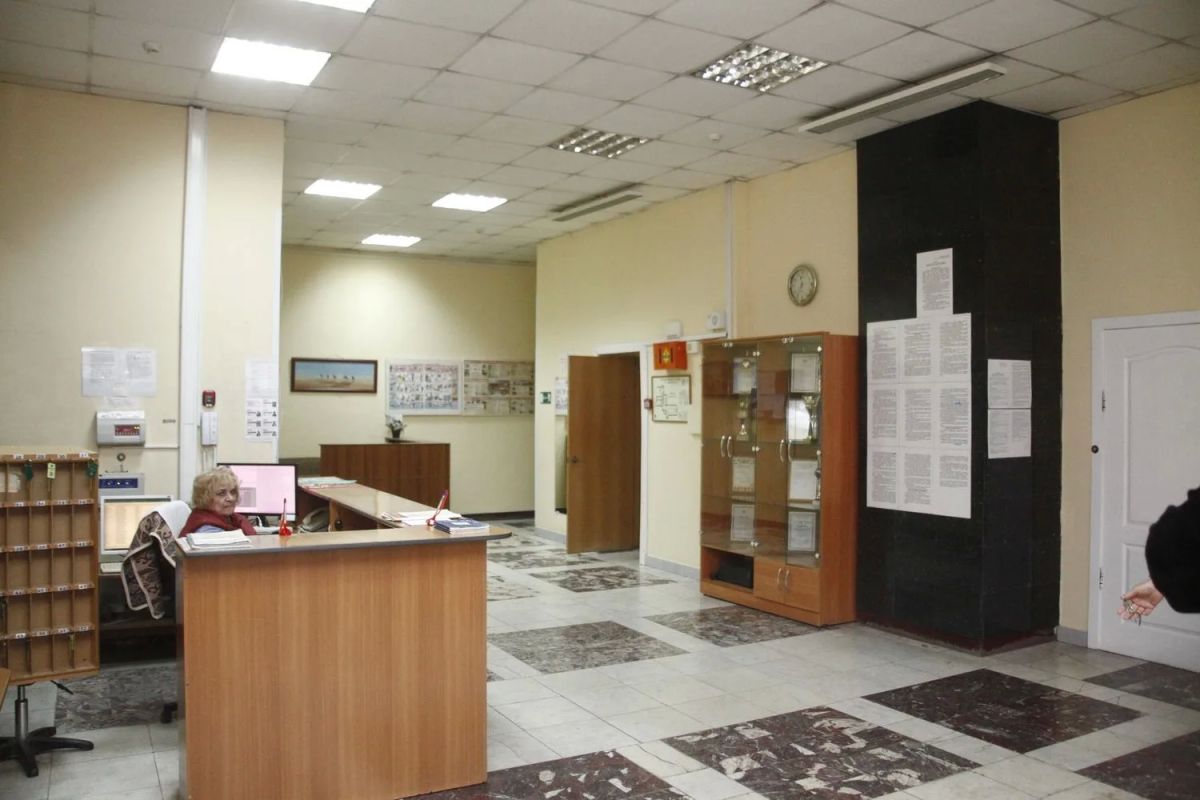 Что скрывает «циклоп»: ходим по загадочному зданию в центре Новосибирска Что скрывает «циклоп»: ходим по загадочному зданию в центре Новосибирска