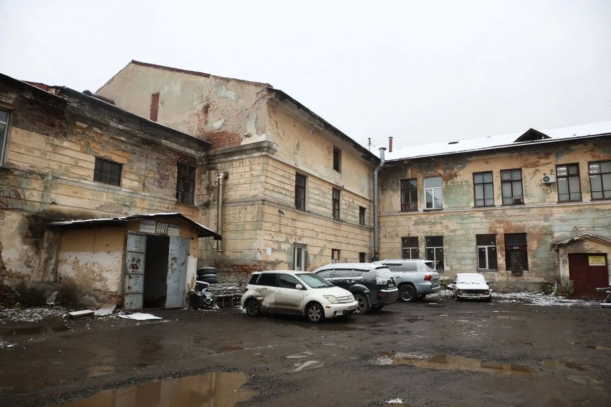 За миллиард продают бывшую картографическую фабрику в Новосибирске За миллиард продают бывшую картографическую фабрику в Новосибирске