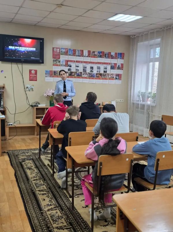 Полицейские провели антинаркотическое профилактическое мероприятие с подростками