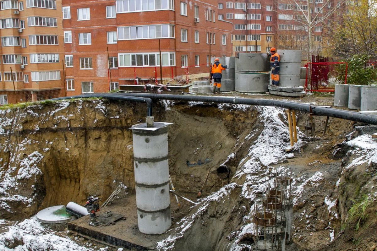 1500 тоннами песка засыпали провал в Горском жилмассиве 1500 тоннами песка засыпали провал в Горском жилмассиве