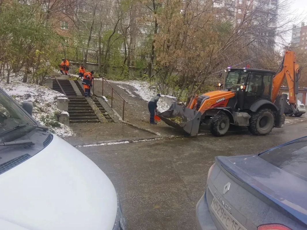 Максим Кудрявцев: Городские дорожноэксплуатационные учреждения перешли на зимнее содержание уличнодорожной сети Максим Кудрявцев: Городские дорожноэксплуатационные учреждения перешли на зимнее содержание уличнодорожной сети
