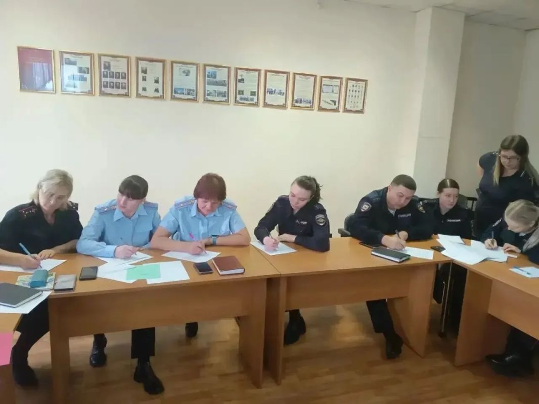 В Новосибирской области для инспекторов ПДН провели семинар-совещание В Новосибирской области для инспекторов ПДН провели семинар-совещание