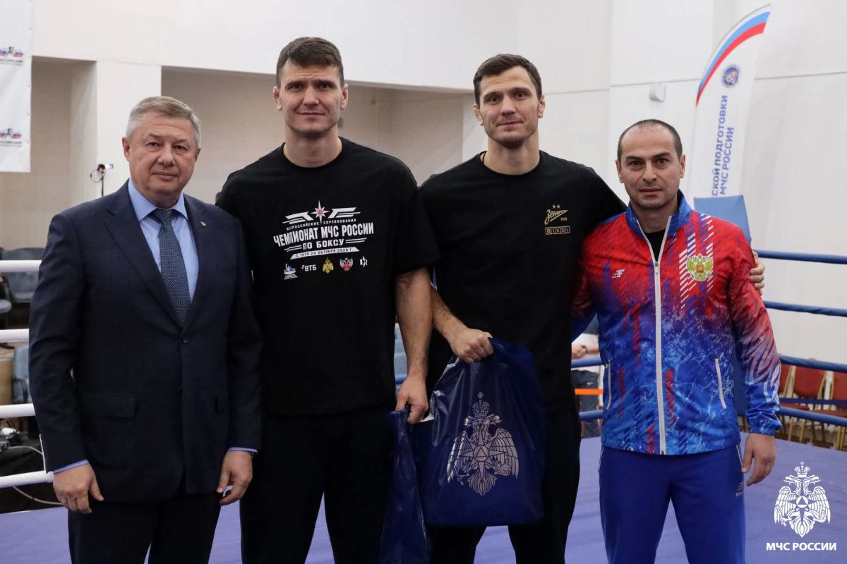 Сибирские спасатели стали лучшими боксерами в стране Сибирские спасатели стали лучшими боксерами в стране