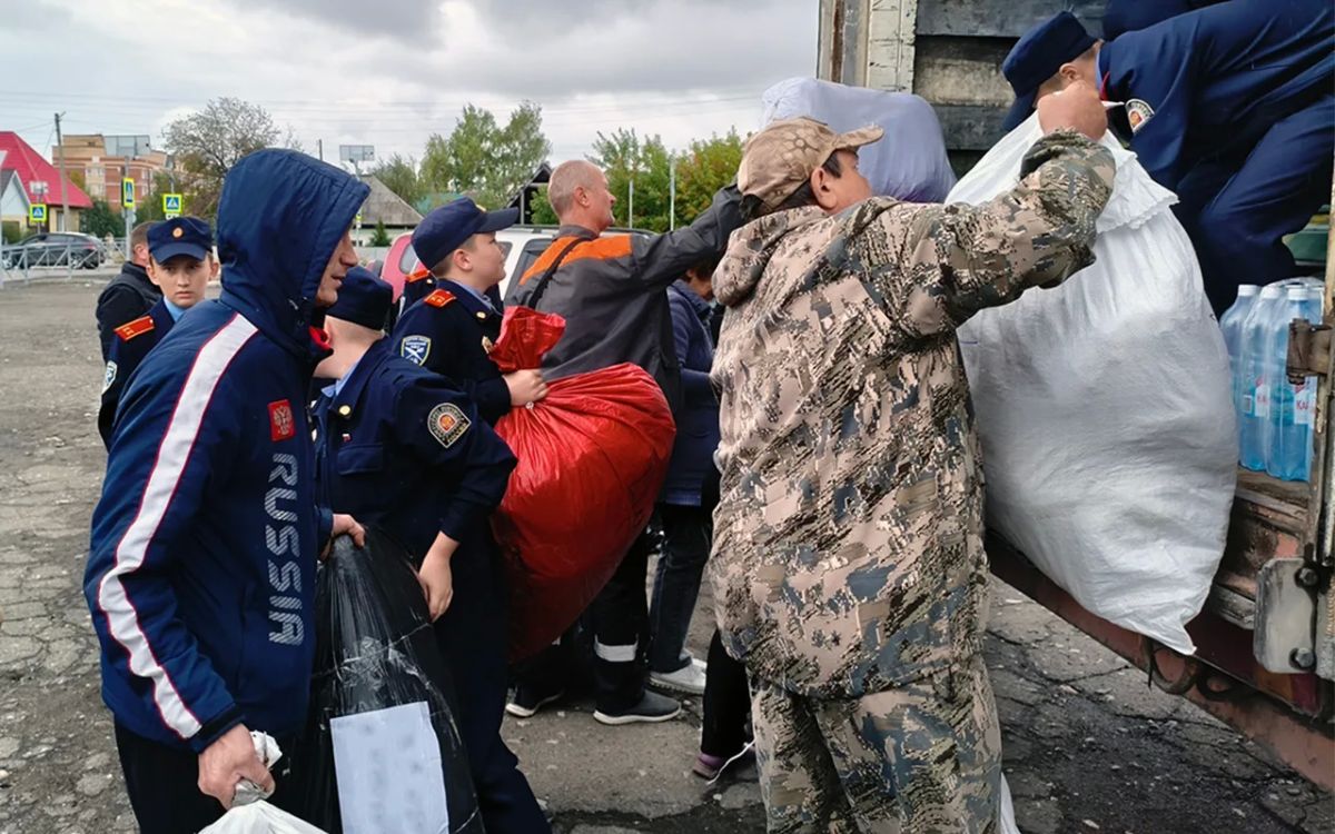Волонтеры Новосибирской области отправили помощь в зону СВО Волонтеры Новосибирской области отправили помощь в зону СВО