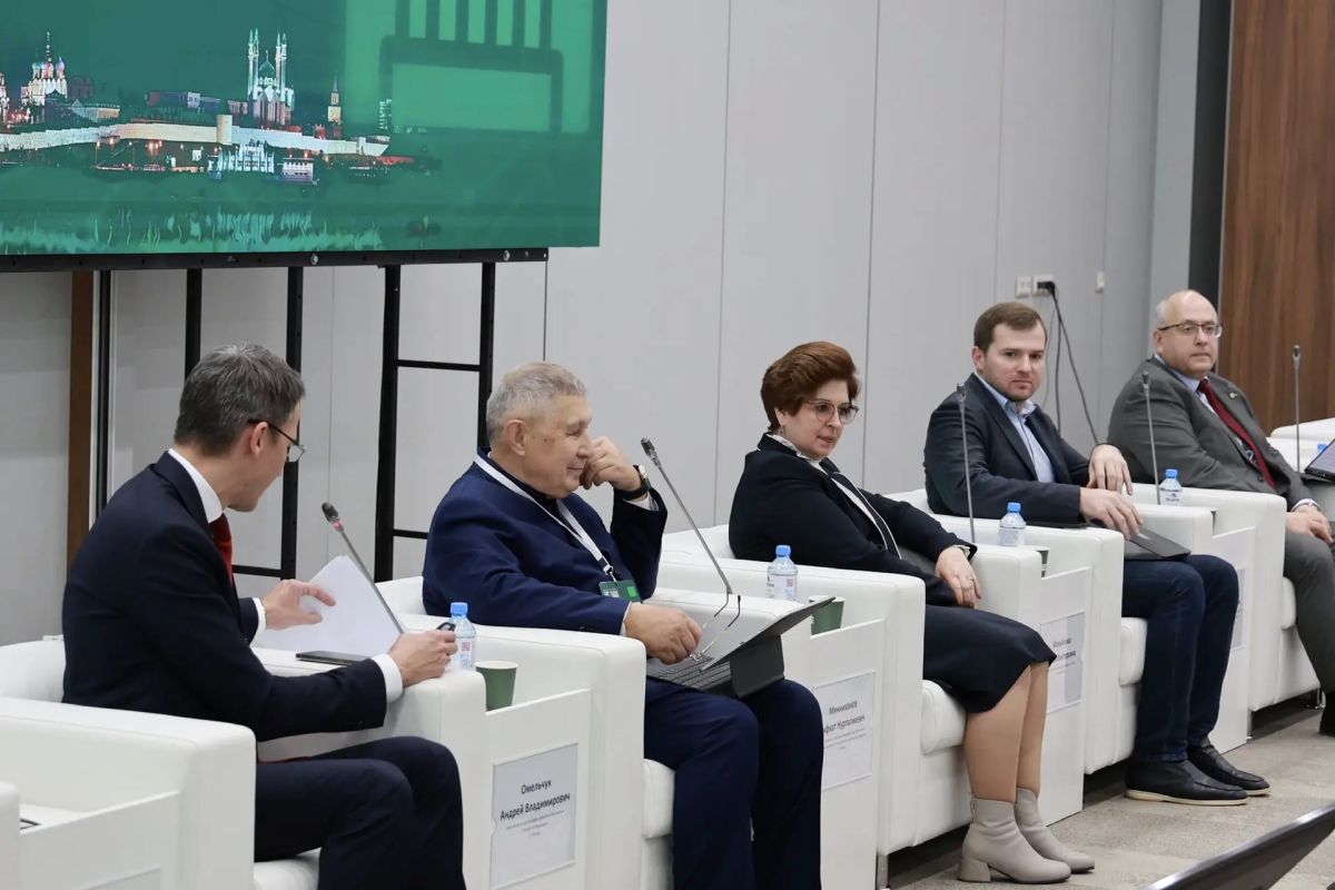 Замглавы Минобрнауки России Андрей Омельчук рассказал о возможностях и единых сервисах домена «Наука и инновации» на Kazan Digital Week — 2026 Замглавы Минобрнауки России Андрей Омельчук рассказал о возможностях и единых сервисах домена «Наука и инновации» на Kazan Digital Week — 2026