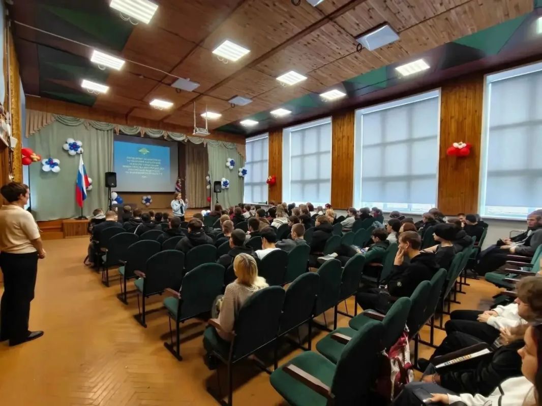 В Новосибрской области полицейские провели комплекс профилактических мероприятий антинаркотического характера в учебных учреждениях Новосибирской области В Новосибрской области полицейские провели комплекс профилактических мероприятий антинаркотического характера в учебных учреждениях Новосибирской области