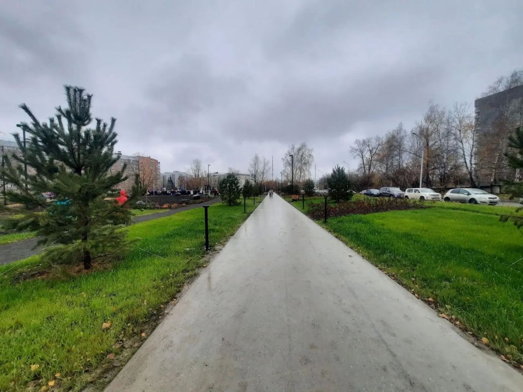 В Академгородке открылось новое общественное пространство по нацпроекту «Инфраструктура для жизни» В Академгородке открылось новое общественное пространство по нацпроекту «Инфраструктура для жизни»
